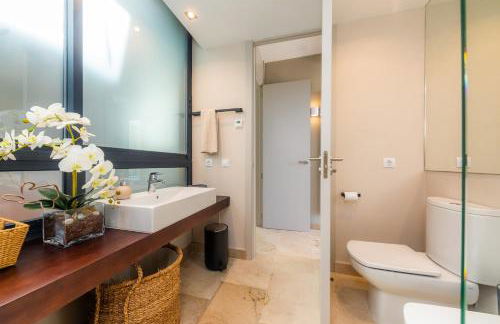 Tolles, neu möbliertes Penhouse mit großem Pool - Foto 20