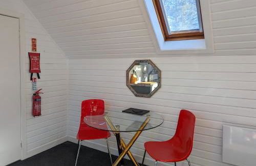 Ceridwen 6 - Hot Tub-Luxury-Pets-Perthshire-Romantic-Dundee - Photo 8