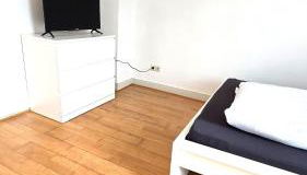 Großzügige Altbauwohnung mitten in der City - Foto 5