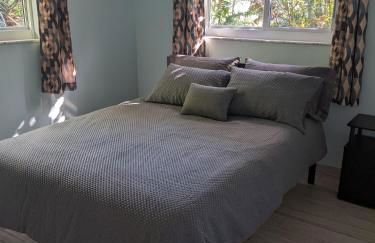 Bike to the beach, walk to restaurants, heated pool, secluded - Foto 23