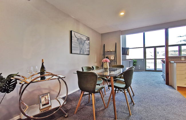 Mountain, lake, sun and this sensational home - Foto 7