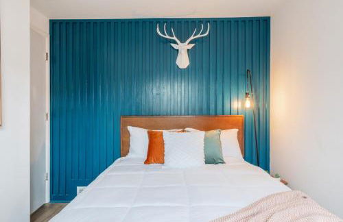 Retro Retreat renovated 2BR, desk, no chore list! - Foto 16