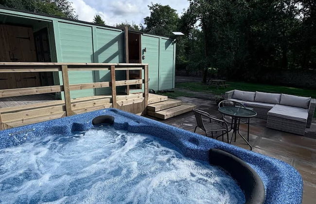 Shepherds Hut With Hot Tub - Foto 6