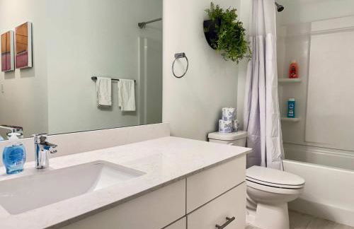 Luxury New 1B1B Private Balcony w Washer Dryer 525Pkwy215 - Foto 5