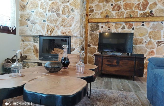 Stone Built Rustic House - Foto 9