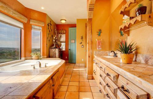 Mtn-View Adobe Home with Large Deck Near Prescott! - Foto 18