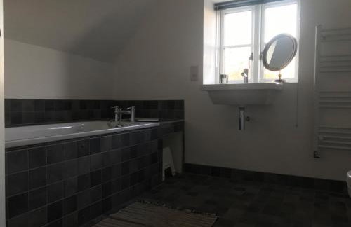 High Cogges Farm Holiday Cottages - Photo 47