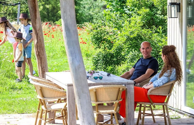 Welcoming Holiday Home With Garden - Foto 26