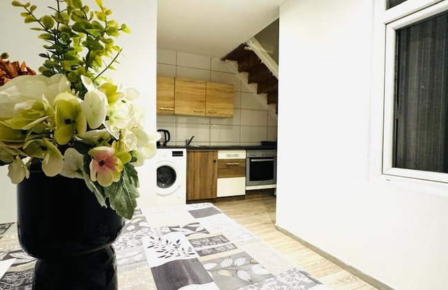 Elegant 5BR Home Ideal for Families - Foto 46