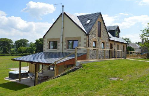 The Farmhouse at Williamscraig Holiday Cottages - Photo 13