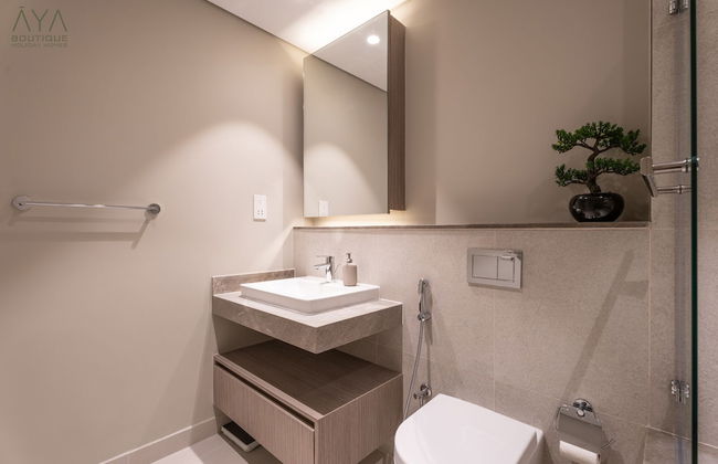 Aya - Elegant 1BR Apartment With Balcony and Creek Views - Photo 23