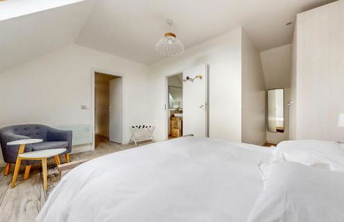 Amazing Home In La Vernelle - Photo 27