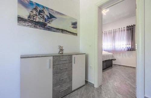 VILLA NINA MALINSKA 150m FROM THE BEACH, SWIMMING POOL - Foto 10