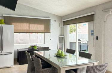 3BR - 3BA w Pool & BBQ -15 Mins to Strip & Airport - Foto 8