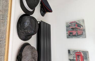 Beachside Bliss in Heart of Town - Foto 31