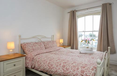 Harbourside Apartment - Photo 20