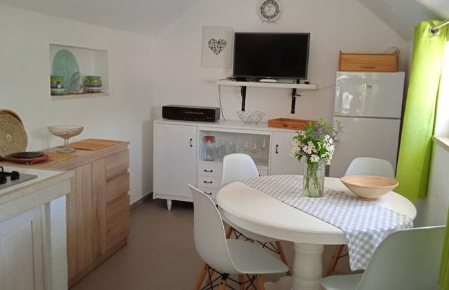 Mary: Relaxing With Pool - H - Foto 7