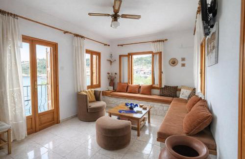 Μπροστά στο ναυάγιο Καλή τύχη - Photo 11