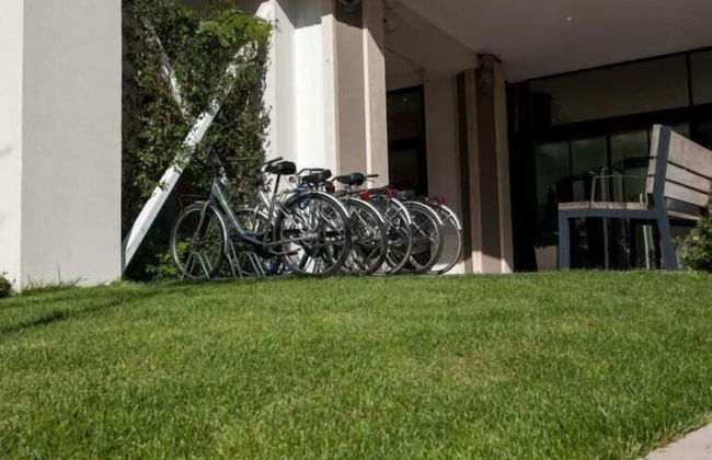 Embassy Aparthotel - Photo 32