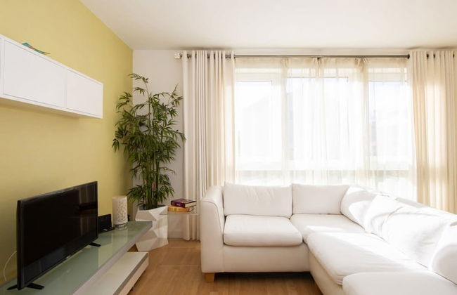 Sunny Modern Nr Beach Village w Parking - Photo 37