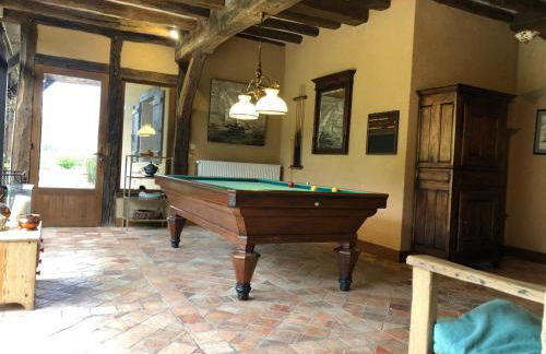 Évasion champêtre : Maison avec piscine, tennis, et étang au cœur de 50 hectares de forêt - FR-1-410-307 - Photo 23