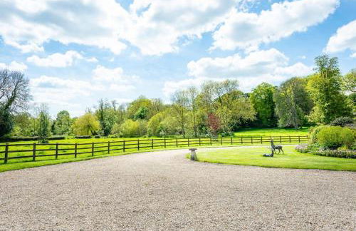 Manor Estate - Two Accommodation Wings - Sleeps 14 - Foto 44