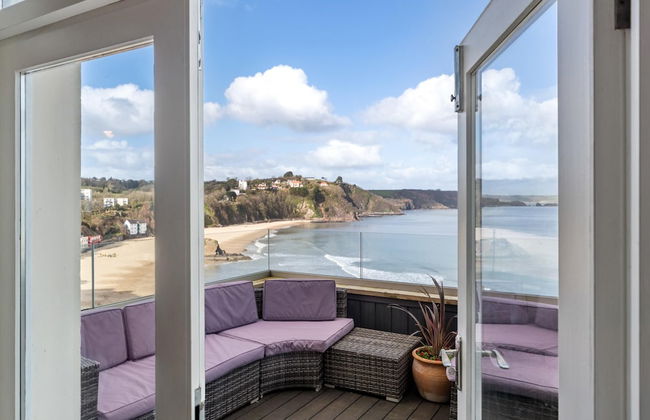 Royal Victoria Court 11 - Sea and Harbour Views - Photo 2