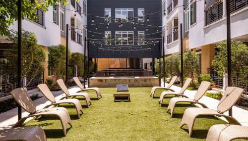 Fiesta San Antonio | On Riverwalk | Infinity Pool - Photo 5, Garden