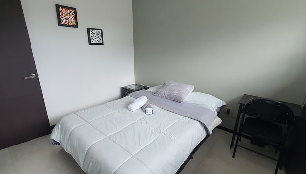 Modern Miravalle Apartment - Foto 4, Habitación