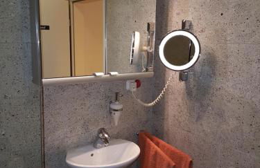 Wohnen im Souterrain einer Villa - Foto 6