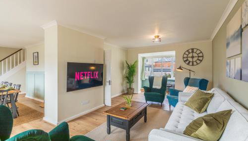 4 Bed City House with Private Garden and Parking - Foto 1