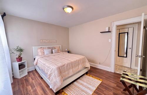 Perfect full private first floor home with convenient amenities - Foto 18