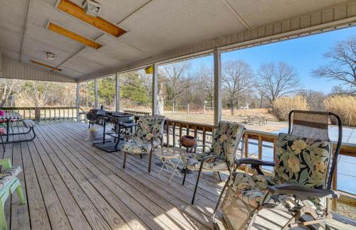 Pool, Large Porch! Country Home Near Roaring River - Foto 2