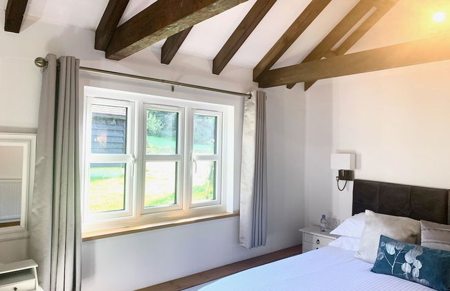 Flint Cottage - Sleeps 6 - Private Woodland - Foto 8