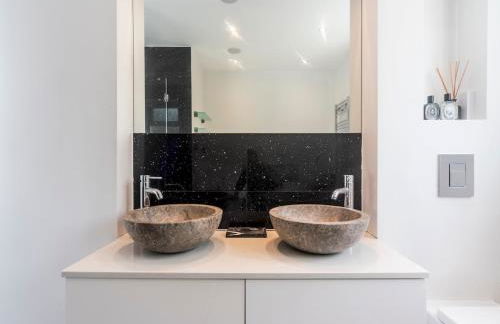 Luxurious Flat with Large Private Terrace - Pass the Keys - Foto 22