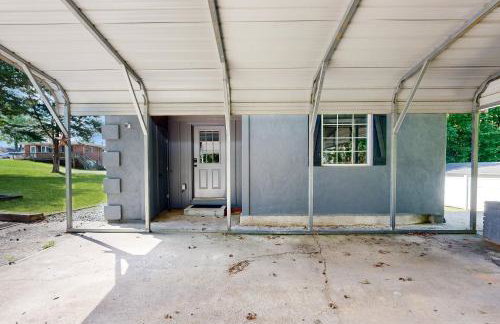 4 Mi to Dtwn Morganton! Family Retreat w/ Patio - Photo 19