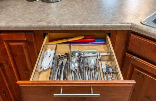 Fully Stocked Home with Hot Tub and Private Yard - Photo 41