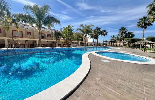 Apartamento con piscina - Foto 18