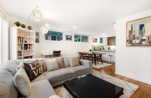 City-View Modern - Photo 1