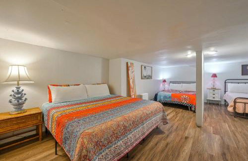 Communal Crashpad-City Card for local biz discounts - Foto 16