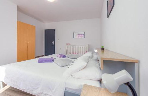 4 Bedroom Gorgeous Home In Lisicic - Foto 34