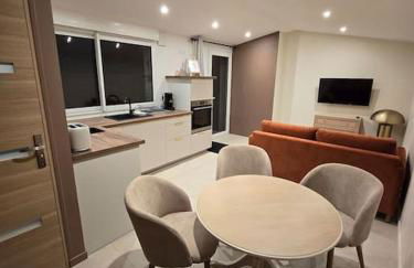 À L'ombre Du Pêcher - Foto 1