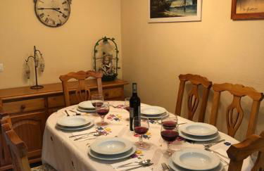 Bonito apartamento con jardín, piscina y aparcamiento gratuito - Photo 13