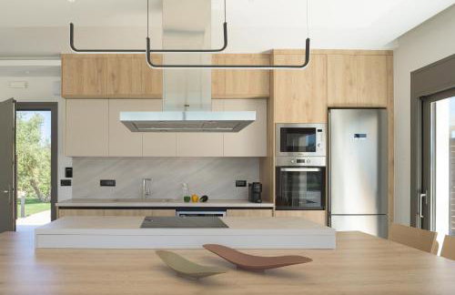 CaMa Villa, Pool, Landmark Views & Iconic Design, By ThinkVilla - Foto 58