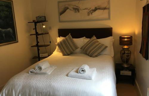 Holyrood Park Apartment - Photo 18