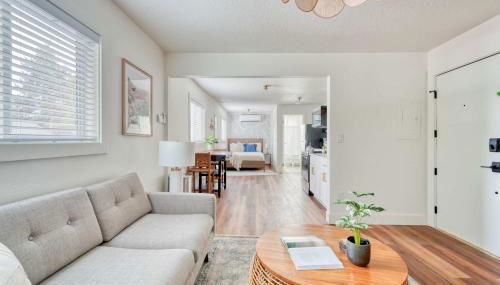 Stay Portland - Amazing Giant Studio in Brooklyn - Photo 1