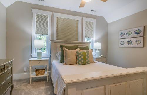 New Listing - Centrally located Beaufort home - Foto 31