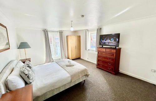 Mannys Apartment - Nice & Cozy 4Bed Flagship Lodge - Photo 22