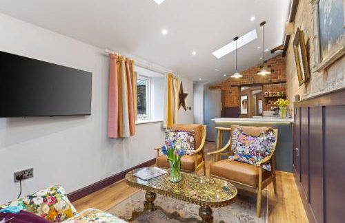 Copper Beech Cottage - Photo 2