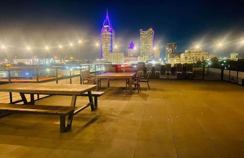 City Center Apartment, Free Parking and Great Views - Foto 32